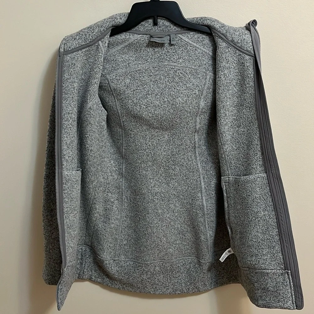 Athleta hoodie jacket sweater woman’s size XS gray full zip warmth athleisure
